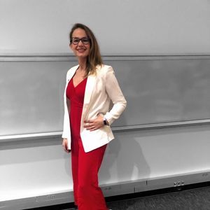 Meet your Posher, Danielle